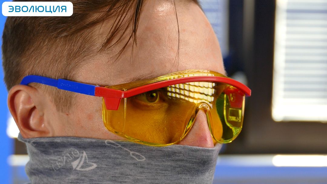 Очки защитные «О37 Universal Titan» Strong Glass