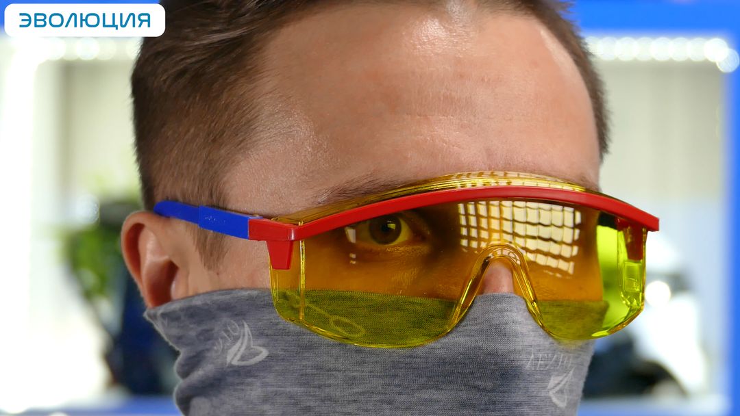 Очки защитные «О37 Universal Titan» Strong Glass