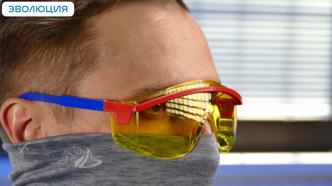 Очки защитные «О37 Universal Titan» Strong Glass