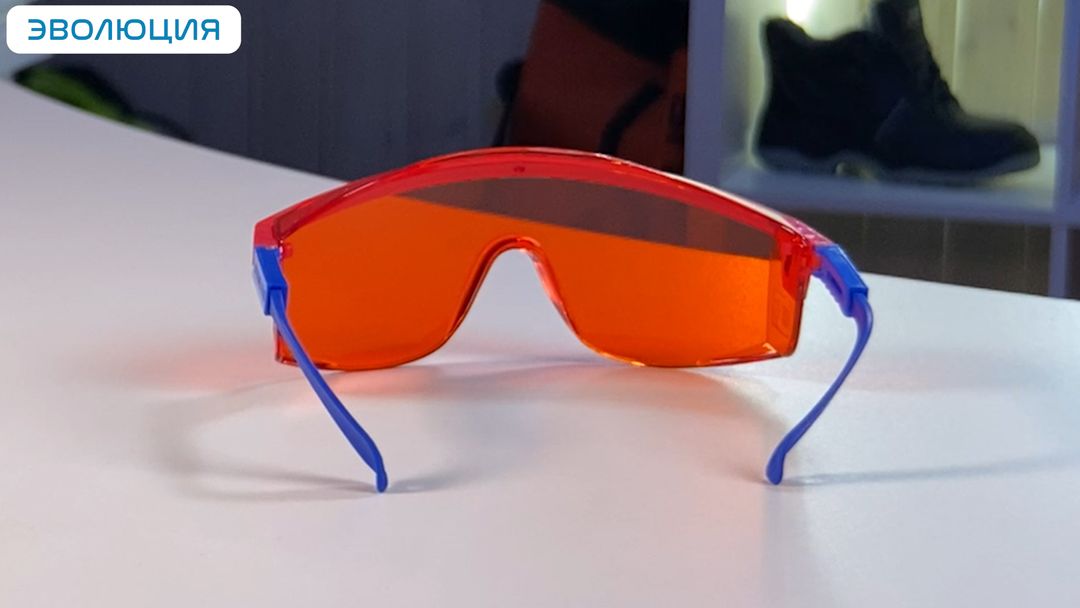 Очки защитные «О37 Universal Titan» Strong Glass