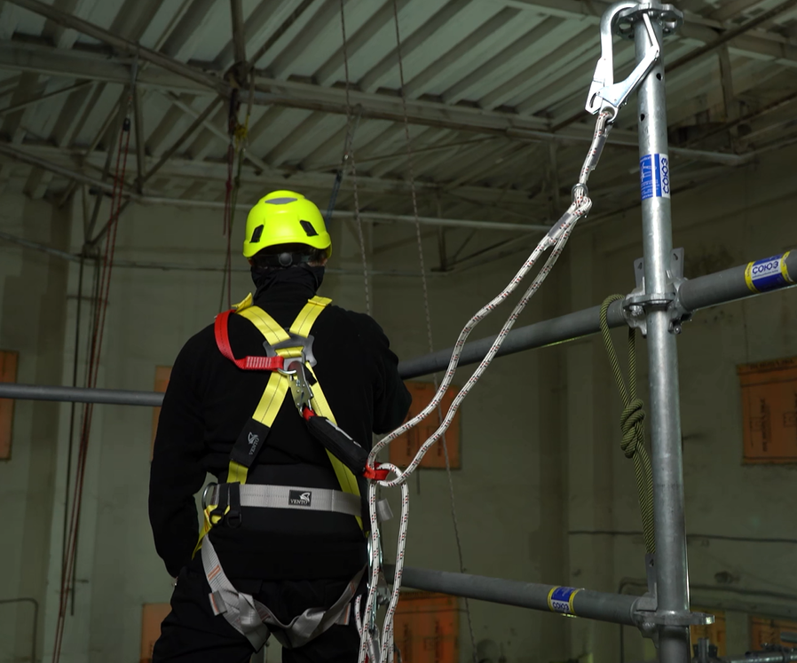 Комплект страховочный оптимальный Эво 2 для работы на производитвенных площадках