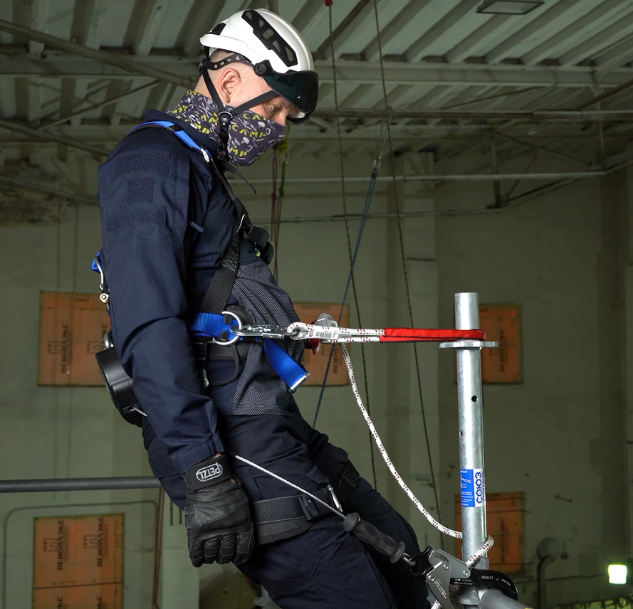 Привязь страховочная «DVX 08»  