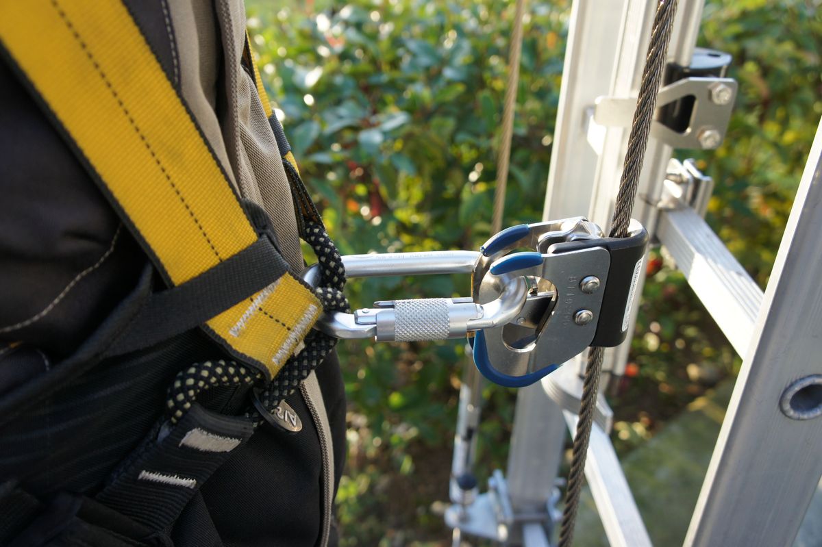 Анкерная линия для вертикальных лестниц