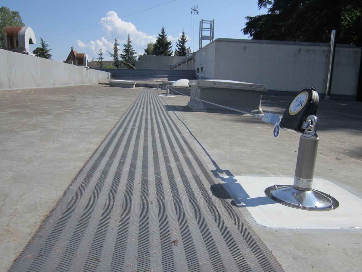 ПВХ-кровля. Анкерные линии