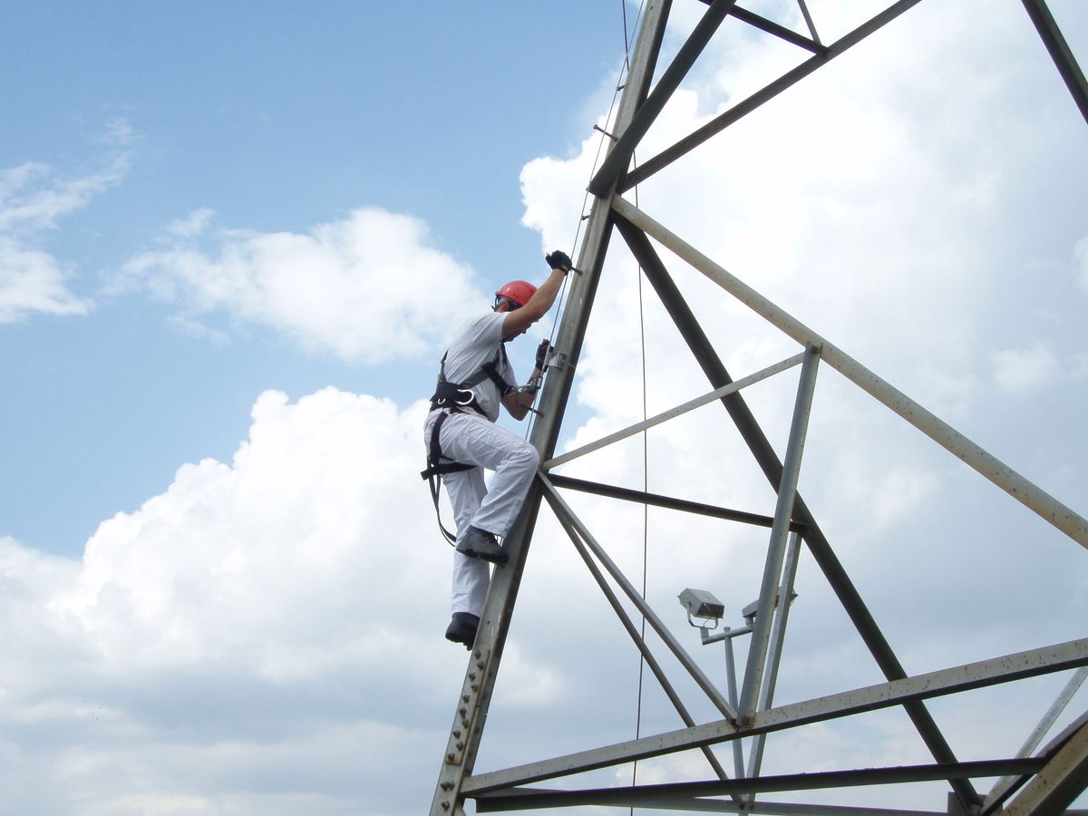 Анкерная линия для вертикальных лестниц